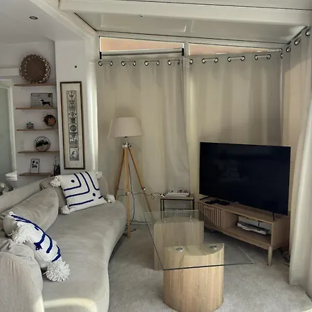 Floor Loft Sea & Mountain View רוקברון-קאפ-מרט