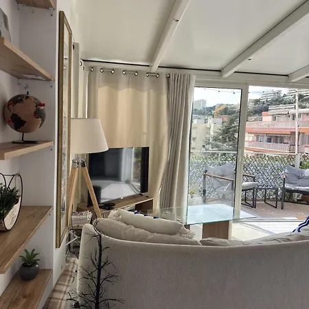 Floor Loft Sea & Mountain View דירה