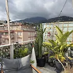 Floor Loft Sea & Mountain View Apartman *