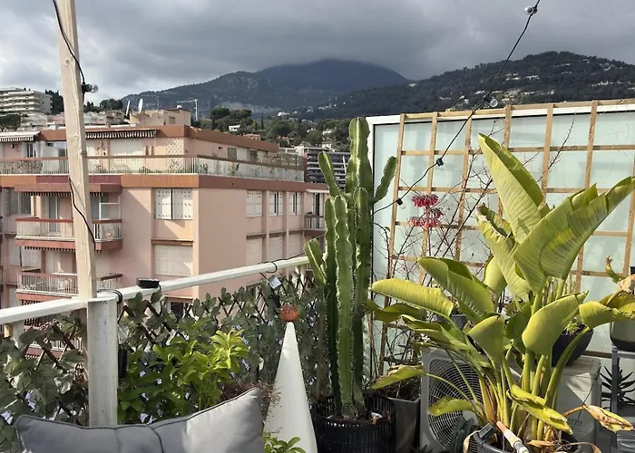 Floor Loft Sea & Mountain View شقة *