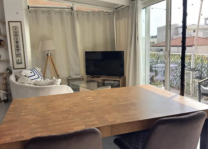 Floor Loft Sea & Mountain View شقة روكوبرُن كاب مارتي